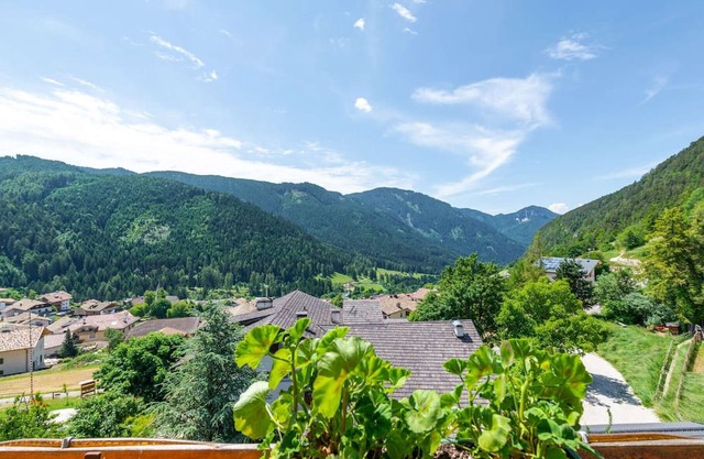 Apartment 'Melcherhof Schwarzhorn' with Mountain View, Shared Garden and Wi-Fi