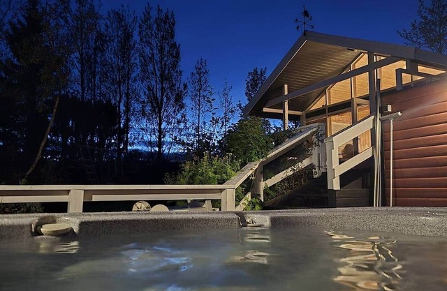Aurora Oasis on the Golden Circle