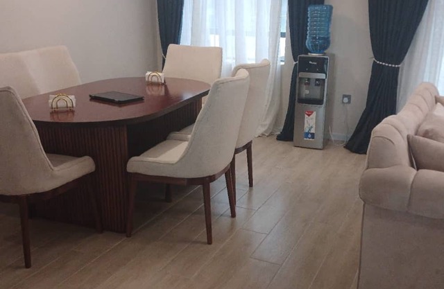 Welcoming 3-bedroom apartment overlooking the park, near SGR and Airport-Makumbi
