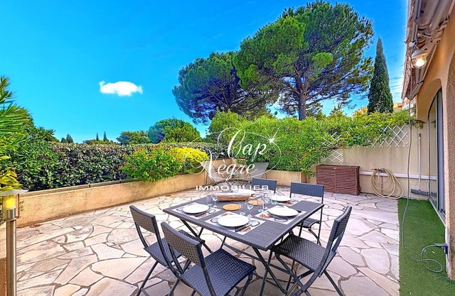 House 5 persons residence with swimming pool and beach access at 50m