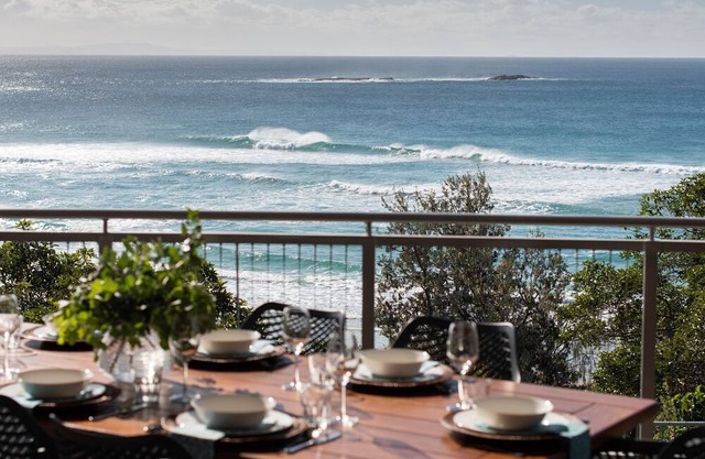 Waves #14 by Discover Stradbroke – Premium Beachfront Escape