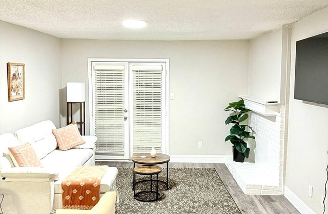 Quiet and Central 1-bedroom apartment near hospital and Tollway