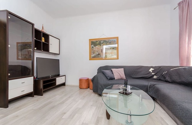 Apartment Kokic (119941-A1) - Zastrazisce - island Hvar