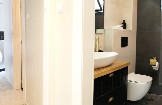 A luxurious 5-bedroom house in the fabulous RBS A.