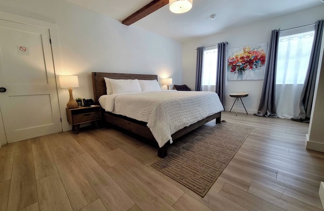 Hillcrest Boutique Hotel, Main Villa Ground Floor King Verandah