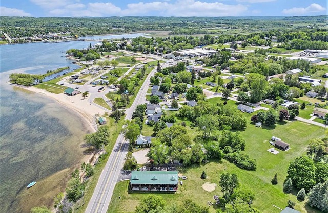 Lakeview Retreat - 2 bedroom - 3 bathrooms