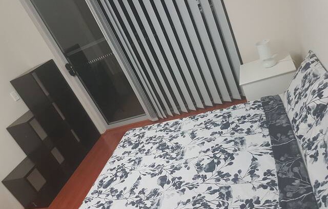 Kogarah Apartment | Ensuite near train station and St George Hospital