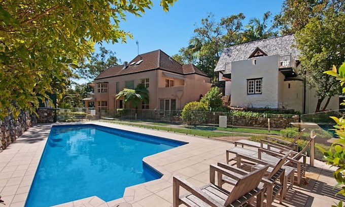 Noosa Heads Apartment | Little Cove Cottage