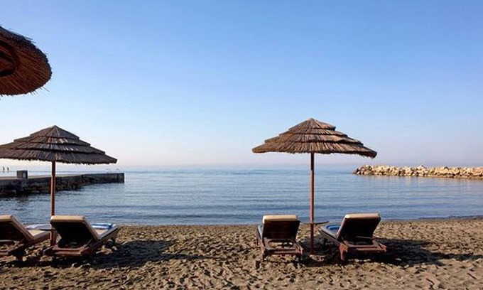 Potamos tis Germasogeias Apartment | Luxury room with private bathroom next to the sea