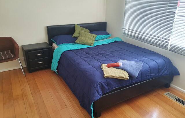 Mulgrave House | Public Transport,Access To Main Roads &Large Room2