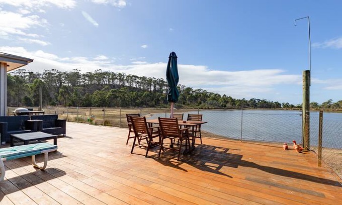 Sorell Council House | Marion Bay --A dam good view
