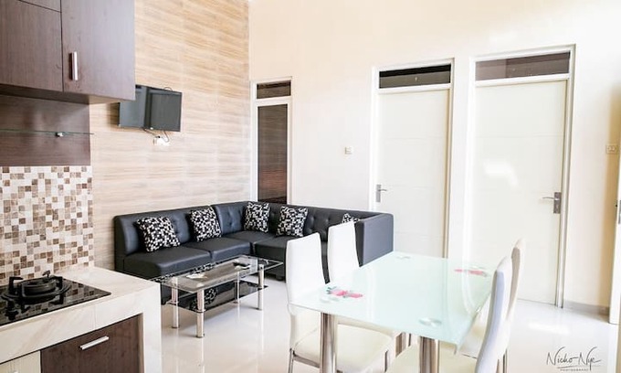 Oro Oro Ombo House | Villa Puncak Garuda D3