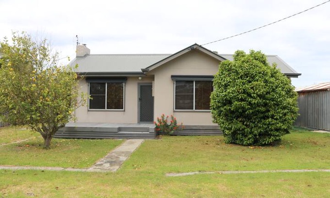 Marlo Cabin | Kooka’s Place - Marlo