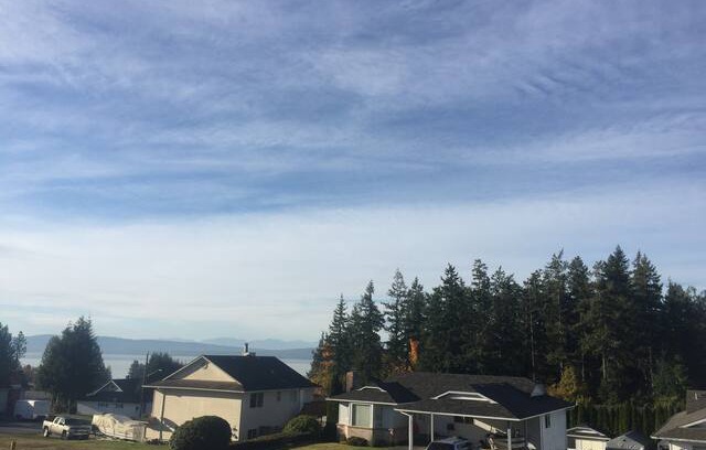 Powell River House | Clean & Quiet Suite-Central Location
