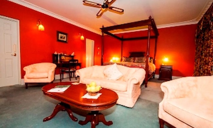Mullalyup Bed & Breakfast | Davenport Luxury Spa Suite