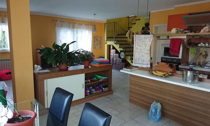 Imperia House | Отдельно стоящий Дом на горе, тихое место.