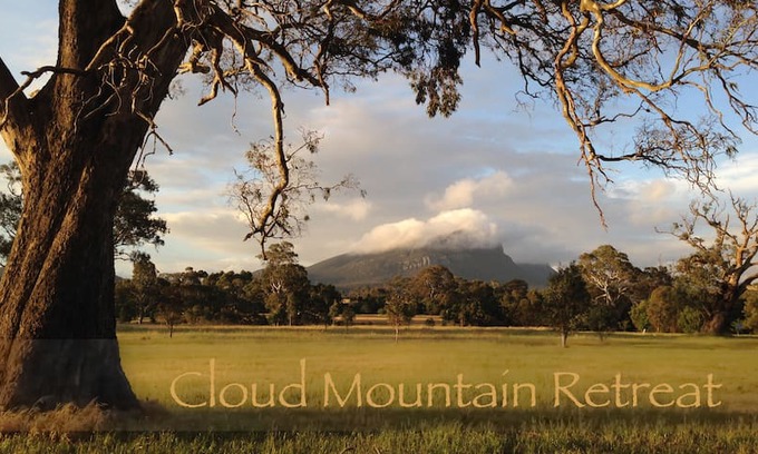 Dunkeld Bed & Breakfast | Comfortable home, stunning views