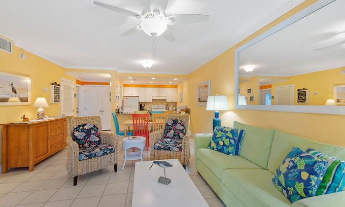 Butterknife Apartment | Villa Sanibel 1D, Ground-Level, Steps to Beach