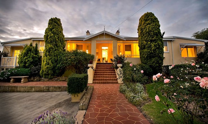 Albany Bed & Breakfast | Dunmoylen House B&B