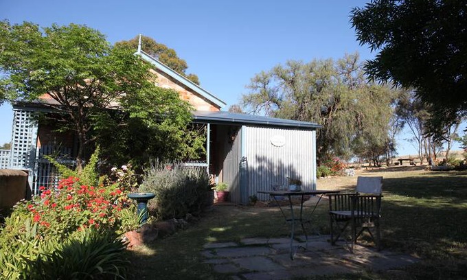 Burra House | Kookaburra Cottage - rustic stone Worker's cottage