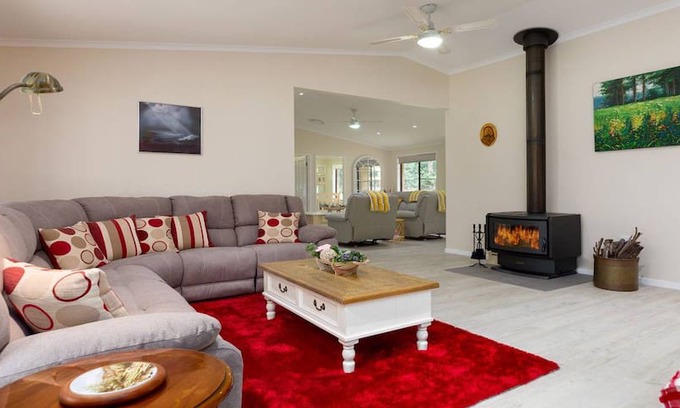 Watersleigh House | Forest Haven Hideaway - All linen provided