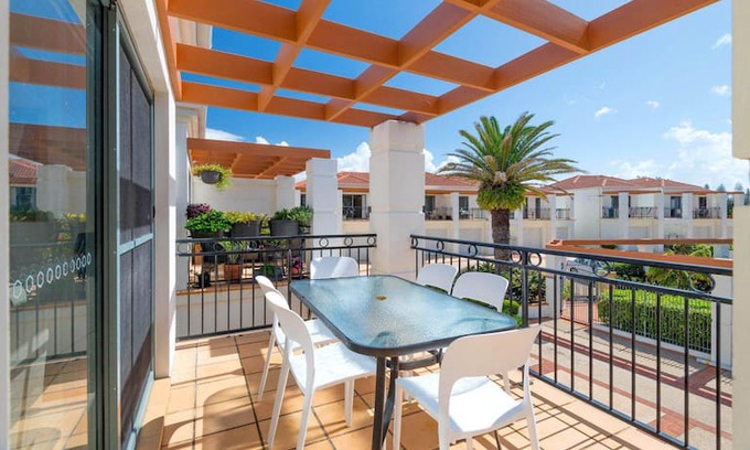 Yamba Apartment | Breakers Block 3 - Unit 2 - Pool in complex