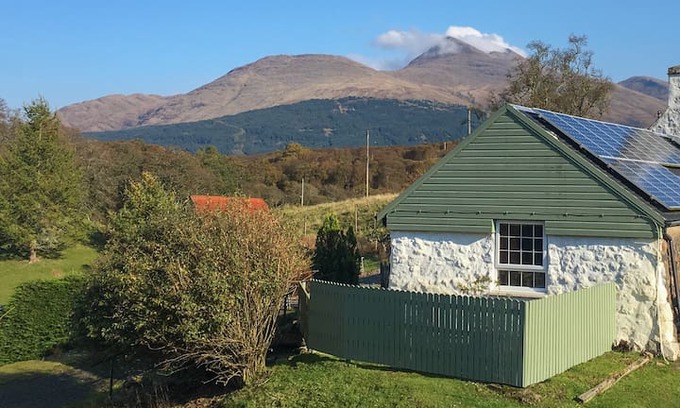 Taynuilt Cabin | The Byre- unique Scottish farm cottage near Oban