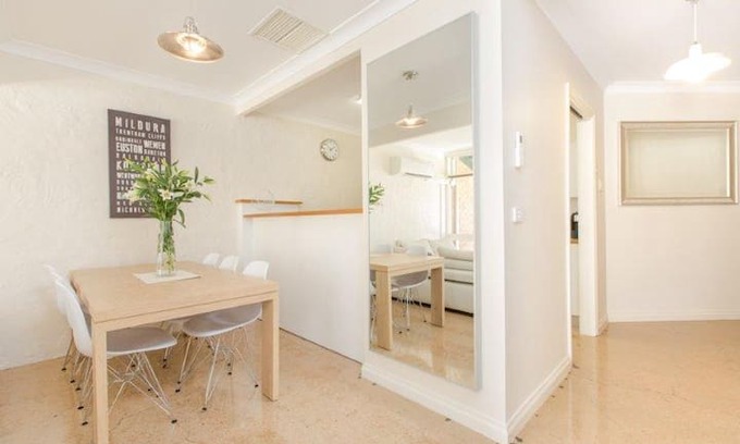 Mildura House | Mildura Townhouse Central 4 bdrm 2 bath WIFI