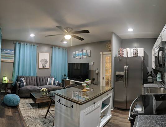 Northumberland Apartment | Norry's Nest - Cozy Chic 1 BR Apt - Blazing Wi-Fi