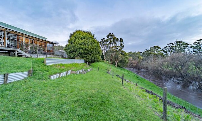 Smithton House | Platypus Waters B&B