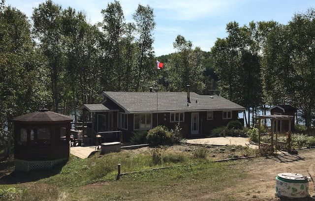 Unorganized Thunder Bay District Cabin | 3 bdrm beachfront getaway @ gorgeous Hawkeye lake!