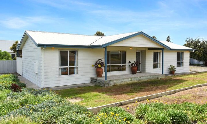 Goolwa South House | The Beach House - 2 Scott