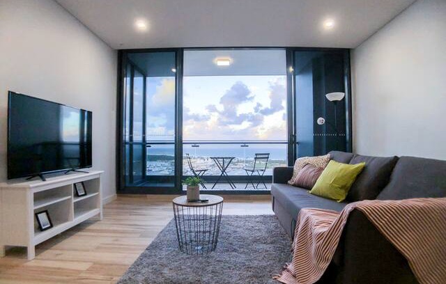 Southport Apartment | Amazing SEAVIEW 2 beds Apt@Heart of southport