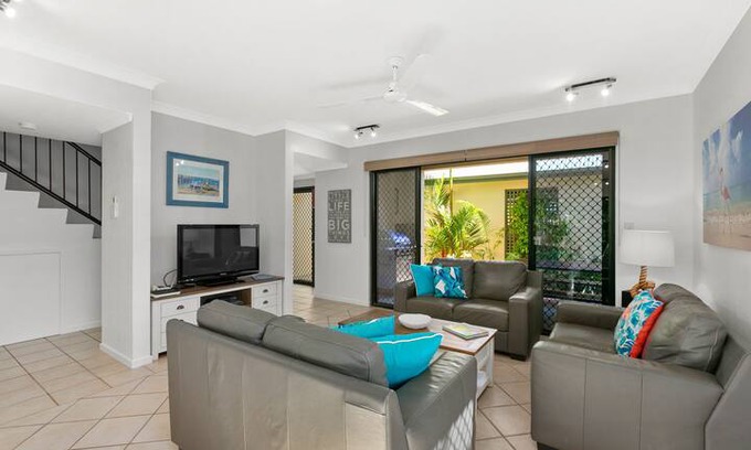 Palm Cove House | Cedar Lodge @ Palm Cove