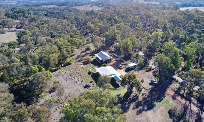 Wooroloo House | Fettler's Crossing Farm Stay