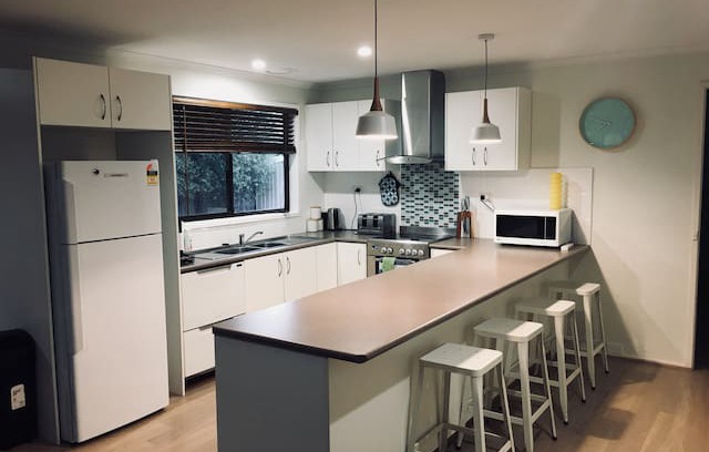 Portarlington House | “Baydreamer” Family & Dog friendly-400m to beach
