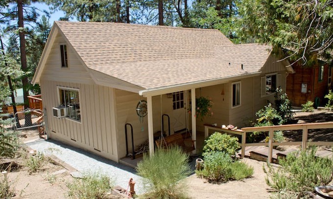 Idyllwild House | Mountain Cabin with loft. 2 baths Dog friendly!
