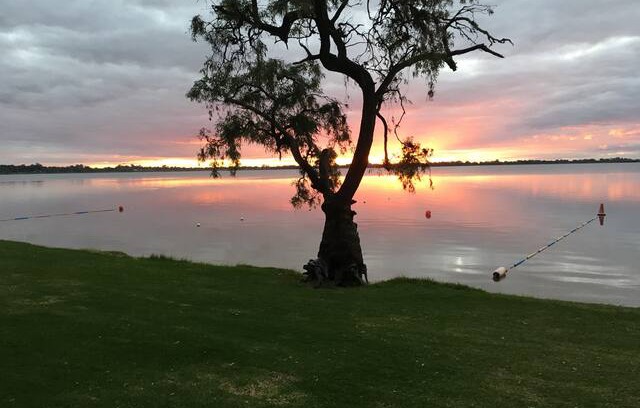Barmera House | Sofa for short term only.