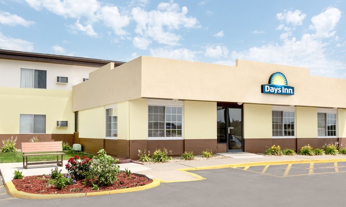 Newton Hotel | Days Inn by Wyndham Newton