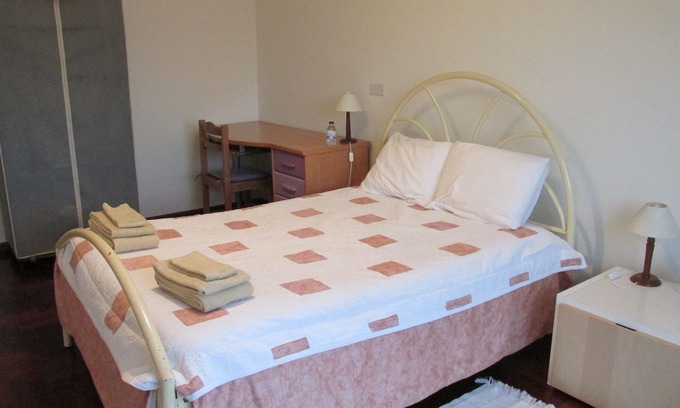 Corroios Hotel | Homestay Marialva Park