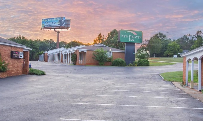 Forsyth Hotel | Americas Best Value Inn & Suites Forsyth