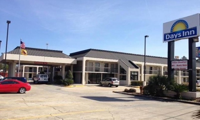 Broadmoor Hotel | OYO Hotel Baton Rouge Mid City