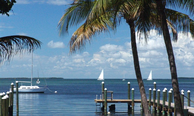 Key Largo Hotel | The Pelican Key Largo Cottages