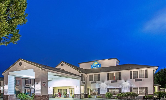 Gresham Hotel | Days Inn & Suites by Wyndham Gresham