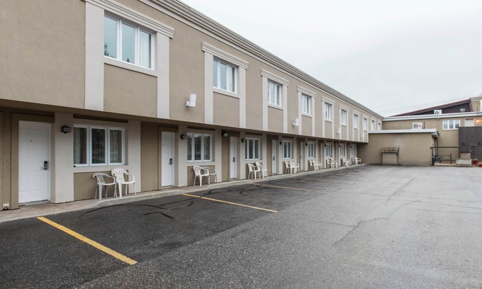 Mont-Laurier Hotel | Quality Inn Mont-Laurier
