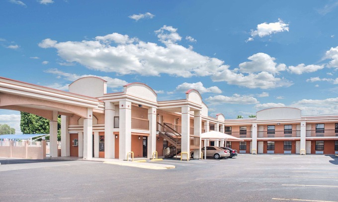 McAllen Hotel | Days Inn by Wyndham McAllen