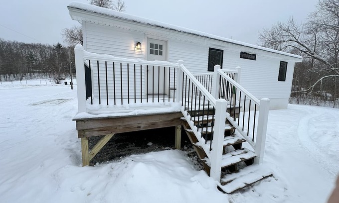 Carmel Apartment | Quality 2-bedroom apartment in the heart of Maine.