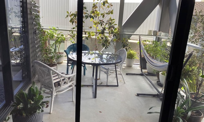 Abbotsford Apartment | Quiet Sancturary in Abbotsford next to the river