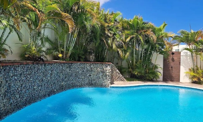 Dorado del Mar House | Sunset Stay Pool and Beach House in Dorado, P.R.