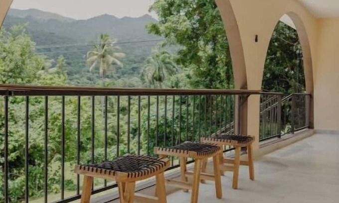 Jimenez House | Hacienda de Claire 2- Mountain and Beach Home